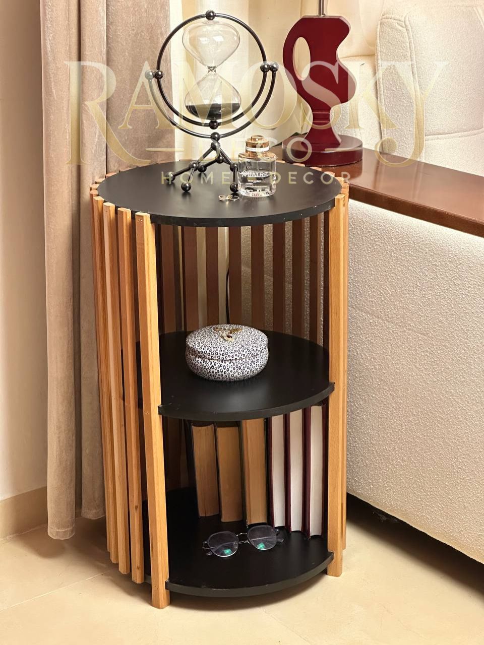 Table cylindrique à étagère