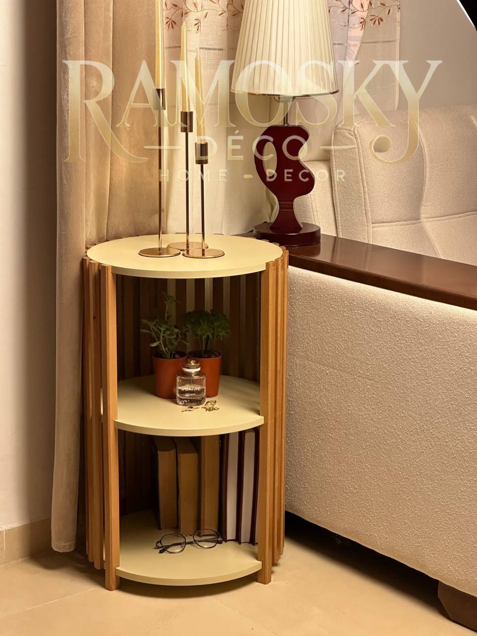 Table cylindrique à étagère