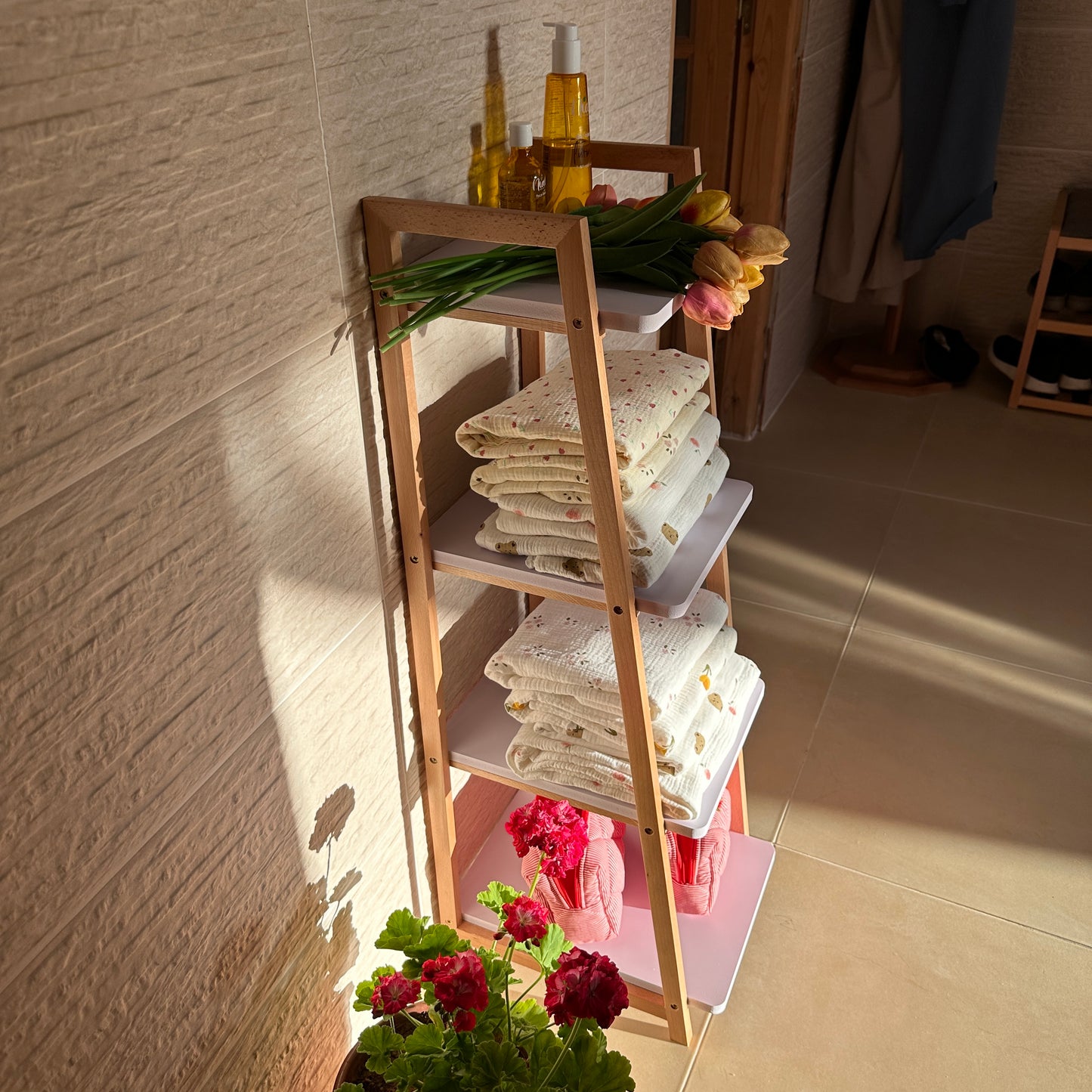 رف من 4 طبقات من خشب الزان وخشب الفوركس