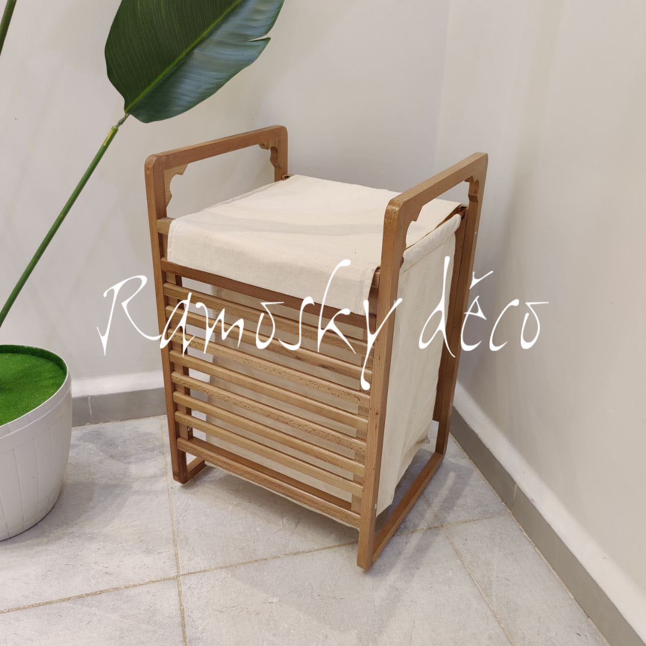 سلة غسيل جديدة