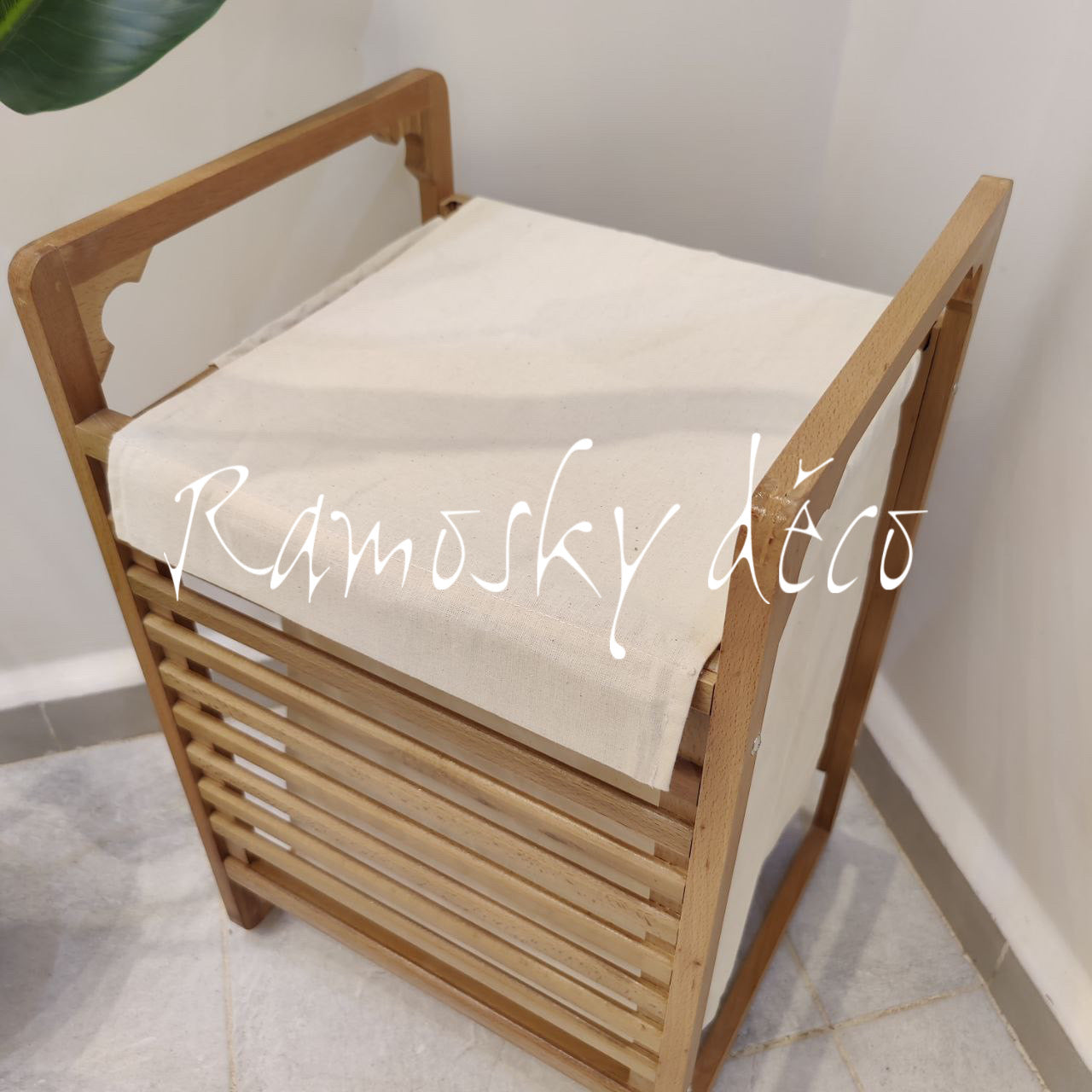 سلة غسيل جديدة