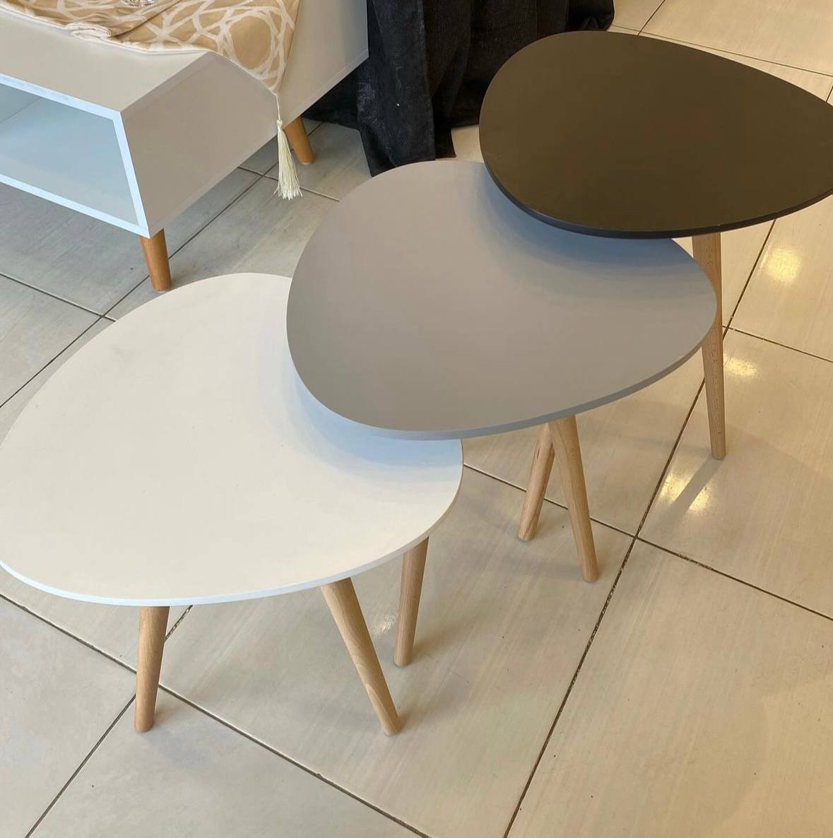 طاولة التعشيش