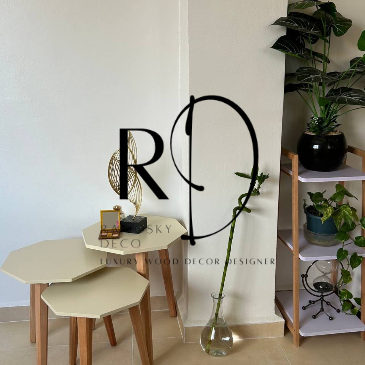 Table gigogne hexagonale