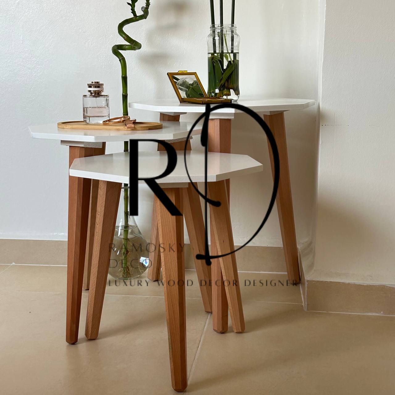 Table gigogne hexagonale