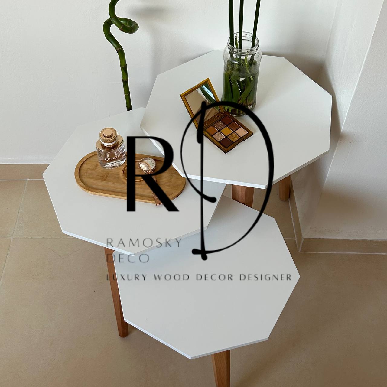 Table gigogne hexagonale