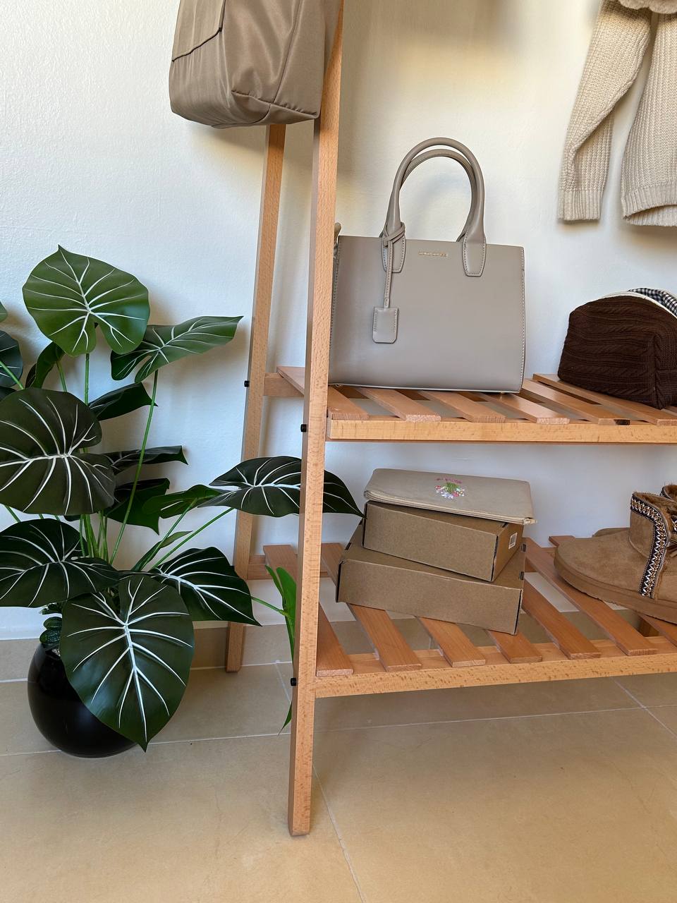 Penderie étagère en bois hêtre