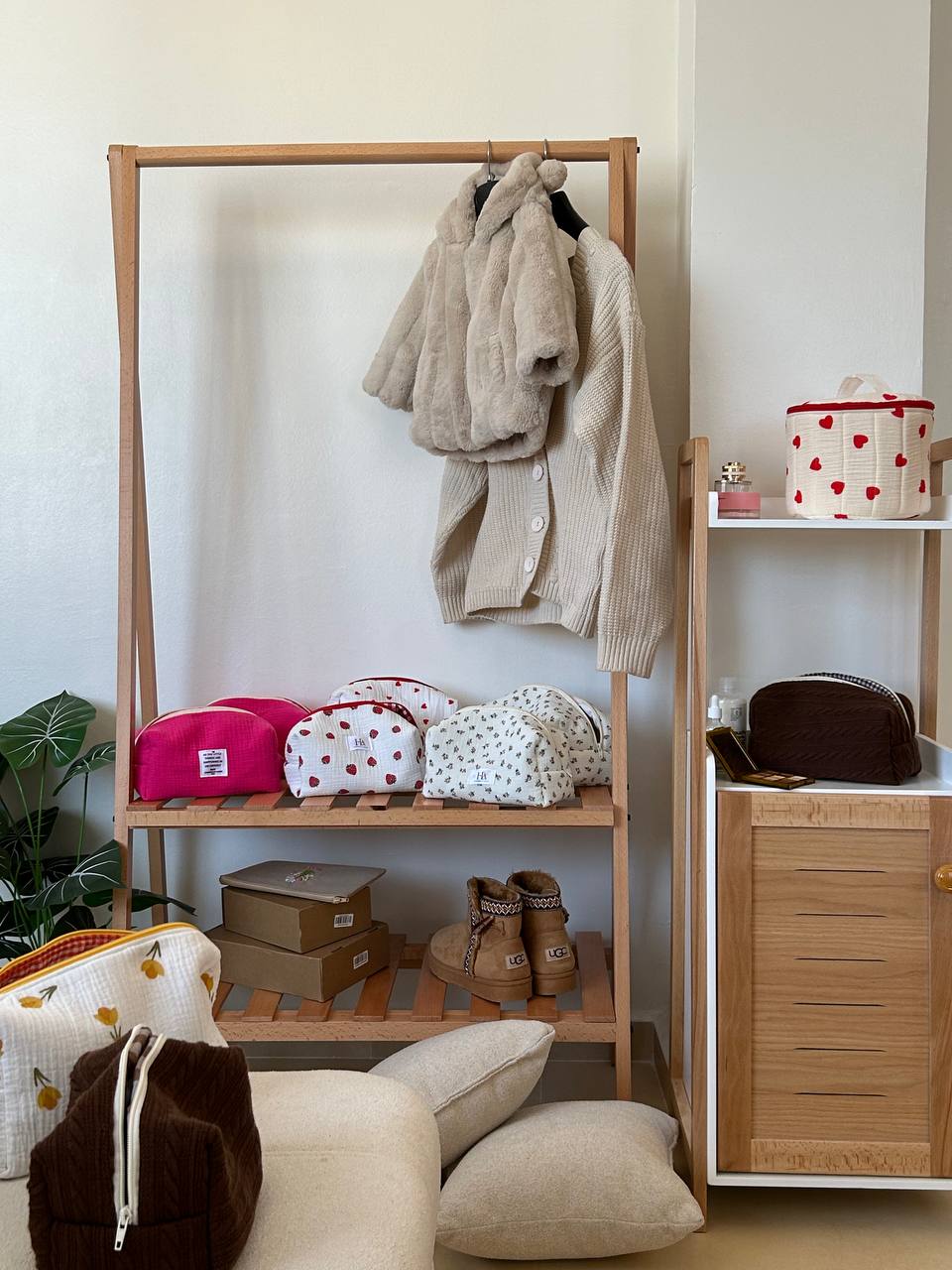 Penderie étagère en bois hêtre