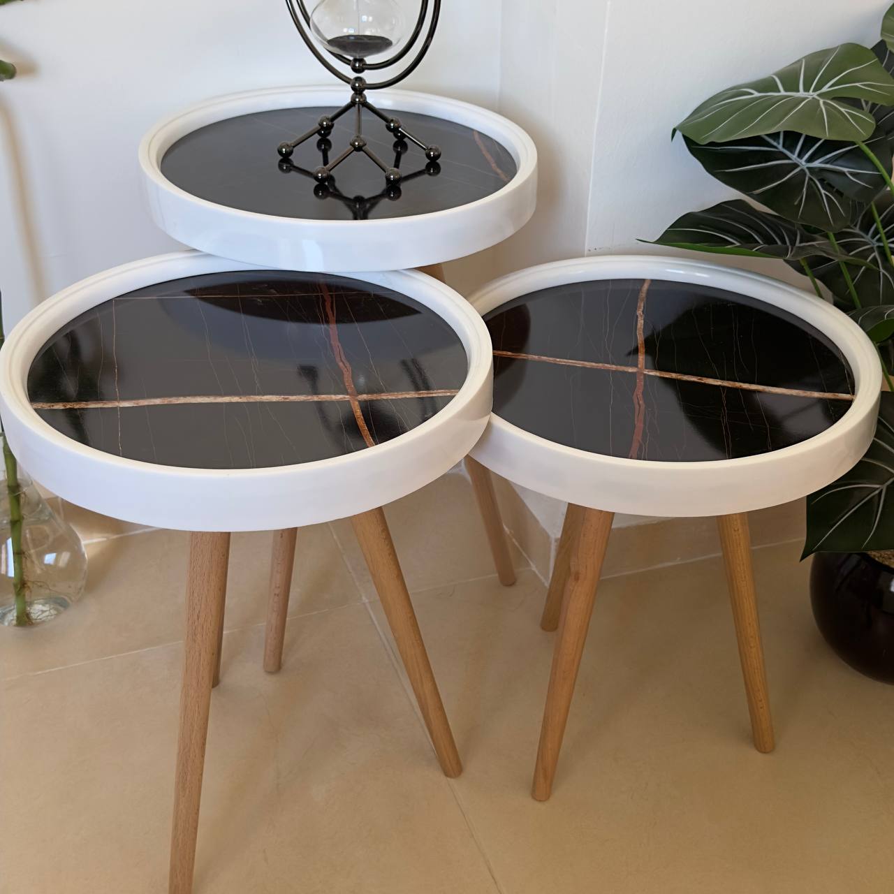 Tables gigognes rondes