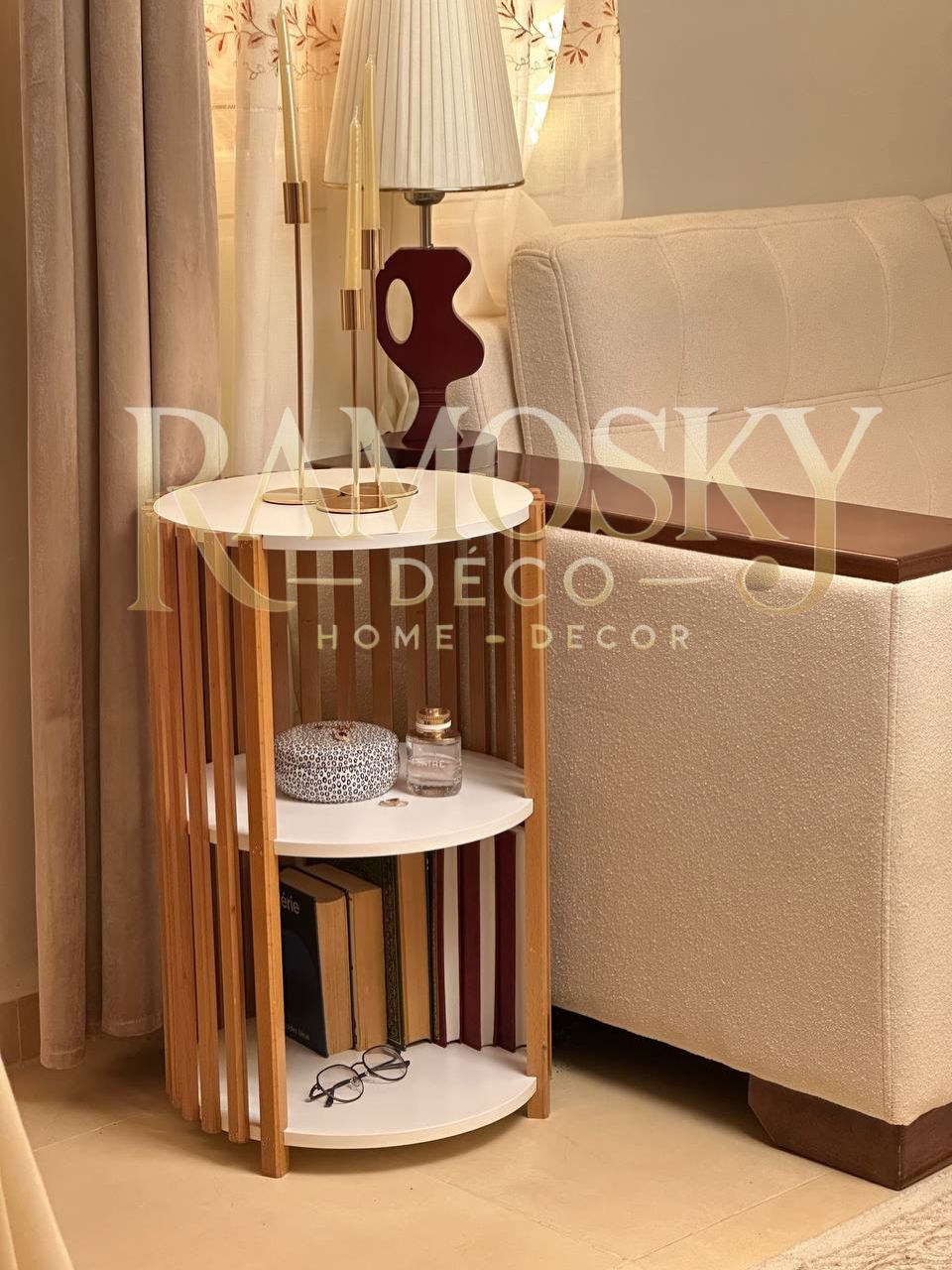 Table cylindrique à étagère