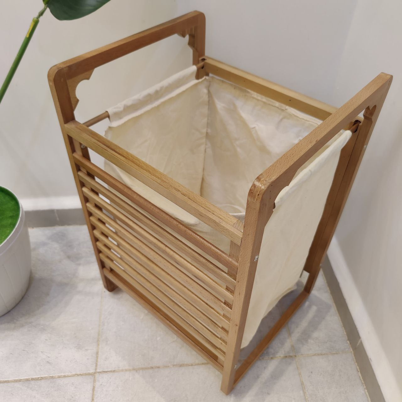 Panier à linge nouveau